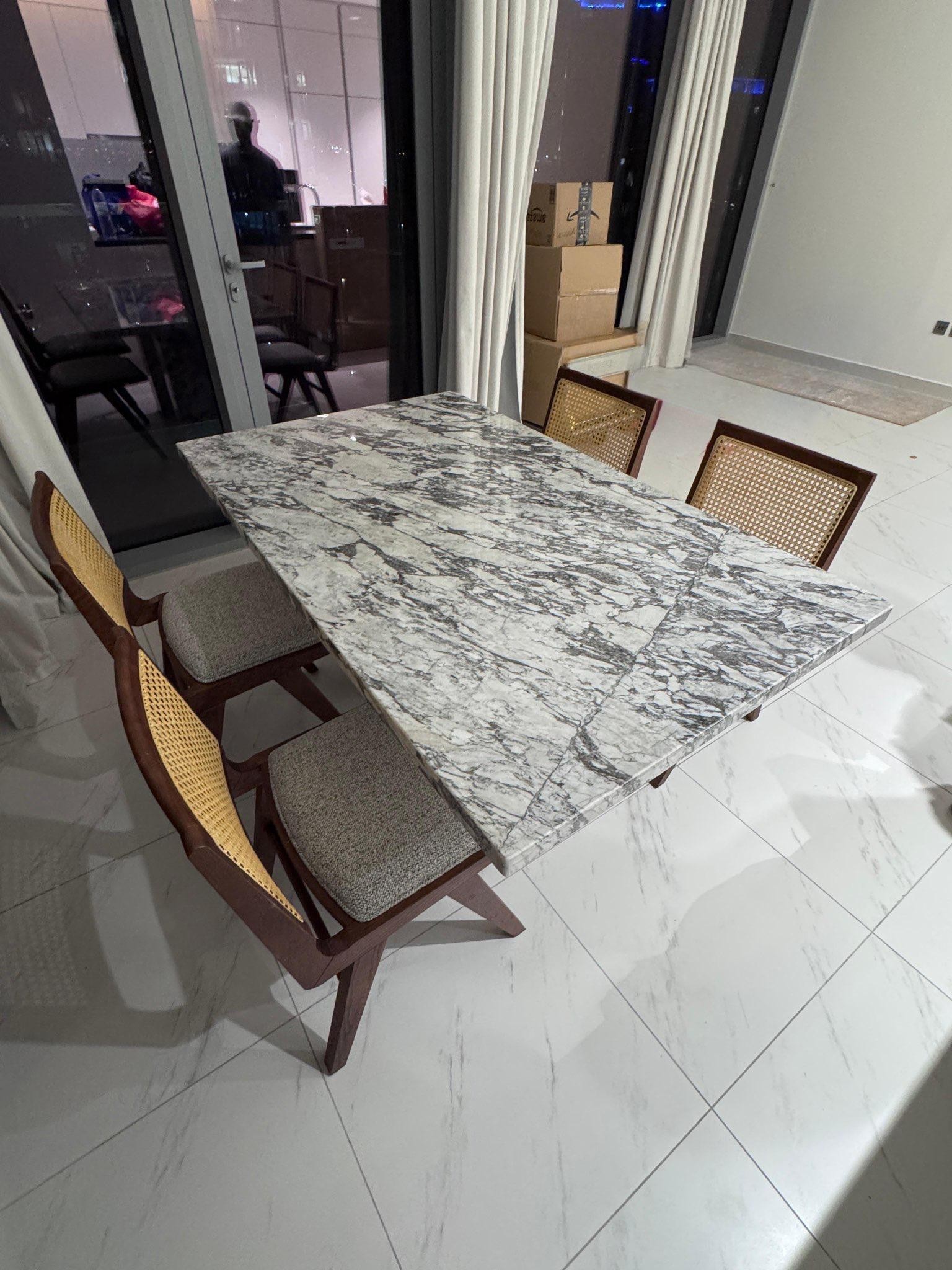 Arabe Scato Dining Table