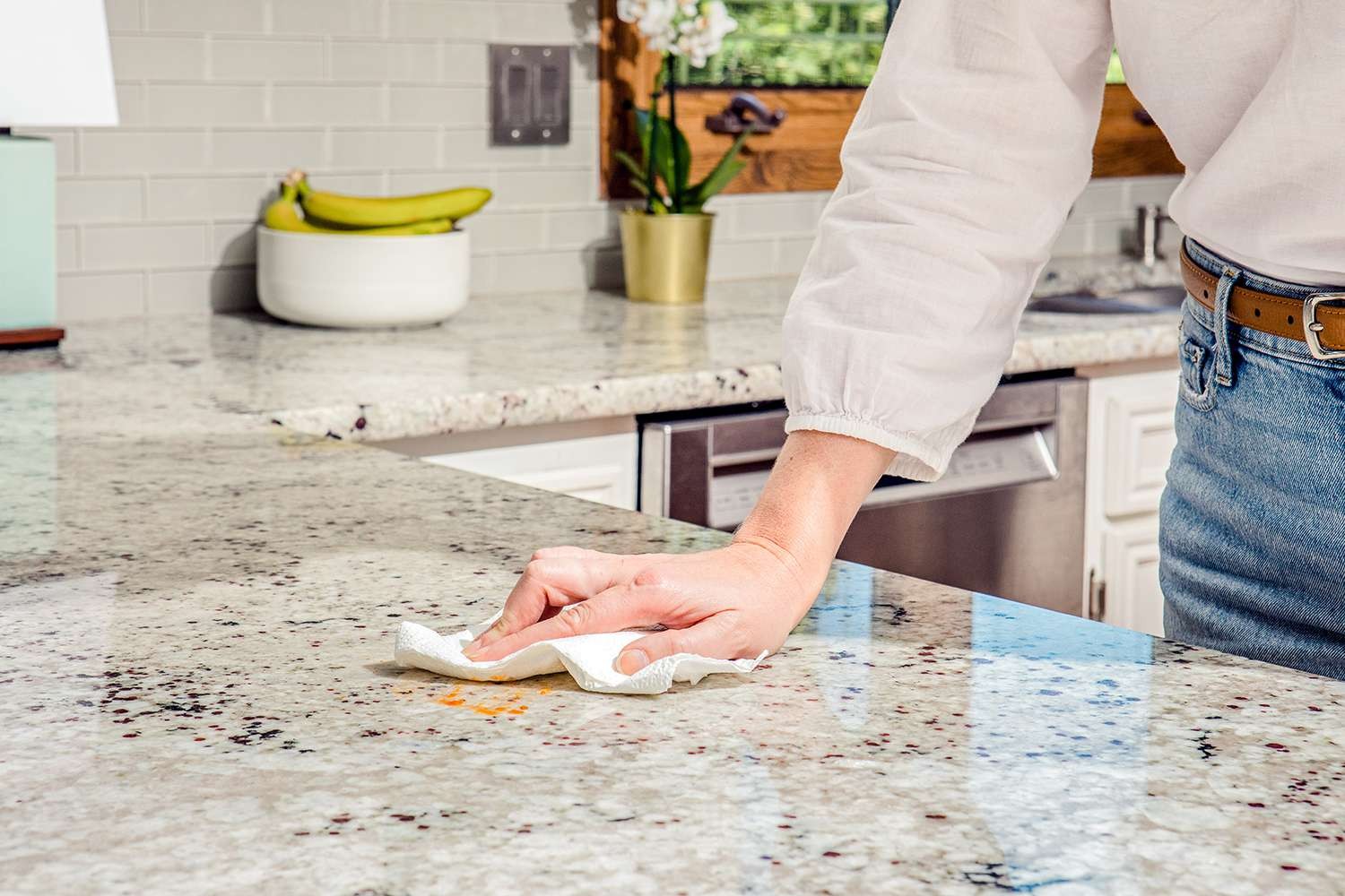 6 Do's & Dont's of Cleaning Stone Tables